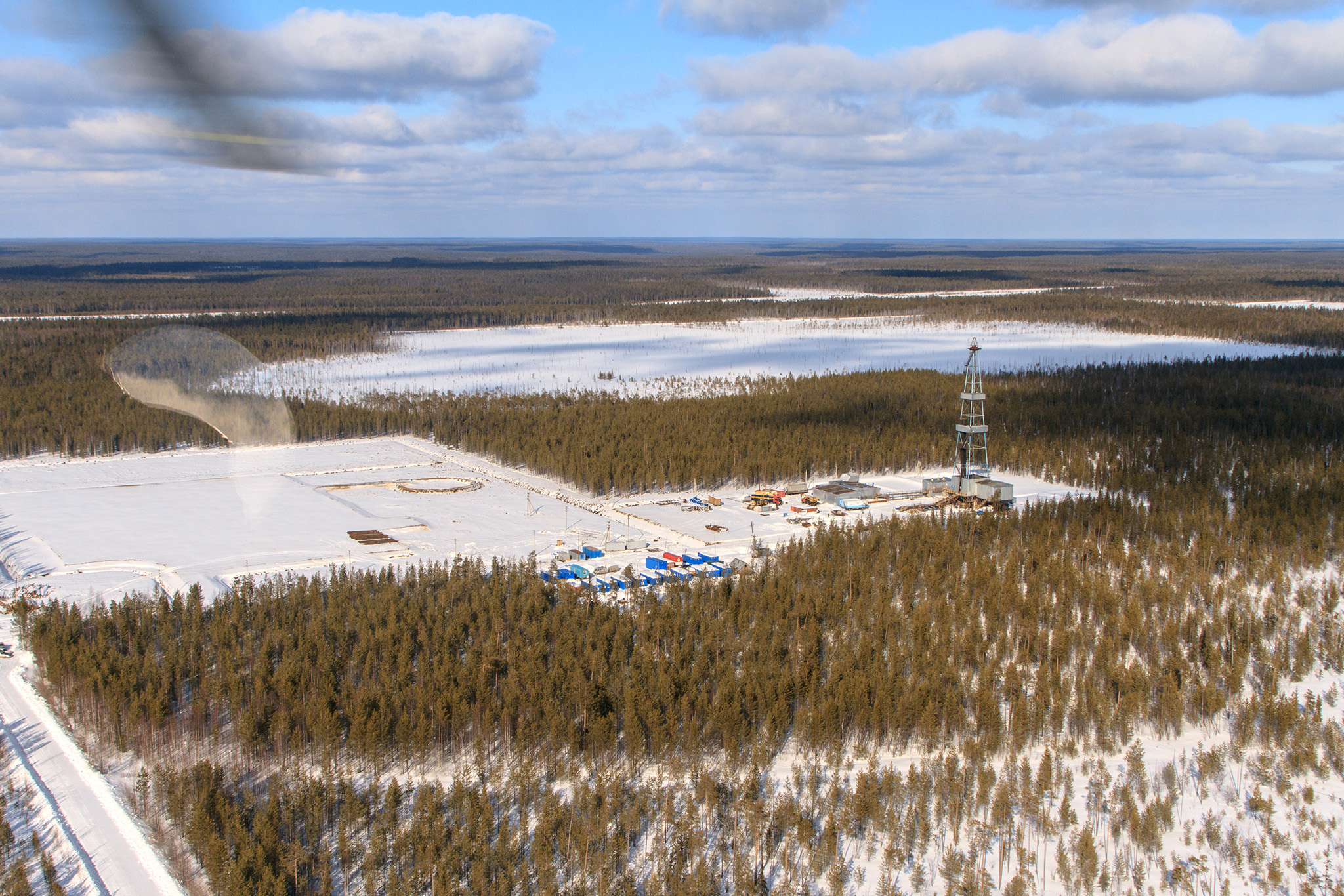Газпром возобновляет строительство поисковой скважины на Вуктыльском НГКМ в республике Коми